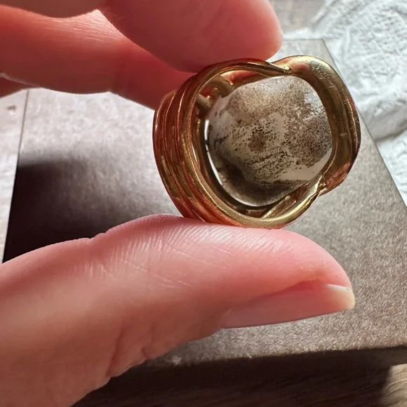 Banana Republic Blue Geode Crystal Ring - Picture 4 of 8